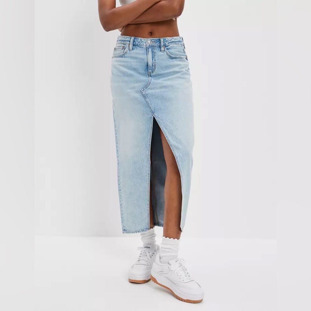 American Eagle Dreamy Drape Low Rise Denim Y2K Maxi Skirt Size 000
